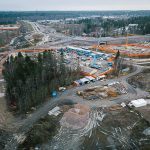Yleisnäkymä entisen täyttömäen alueelle, taustalla metrokeskus ja luontokeskus - Kuva: Tuomas Heinonen