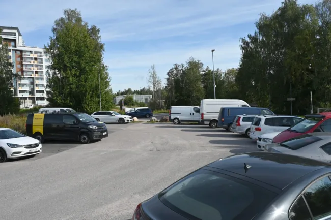 Villiä pysäköintiä – Tommi Heinonen Villiä pysäköintiä - Tommi Heinonen