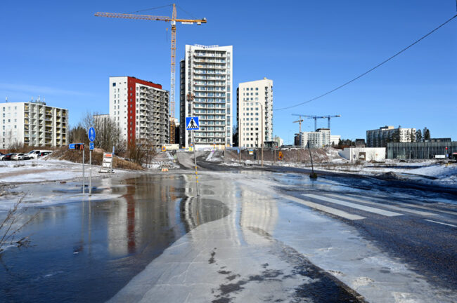 Tiet ovat poikki tulvan takia – Kuva Tommi Heinonen Tiet ovat poikki tulvan takia - Kuva Tommi Heinonen