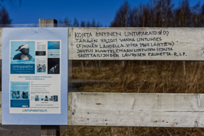 kannanotto_1278b_ap_jukkar Kannanotto taulutelineessä - Kuva Jukka Ranta