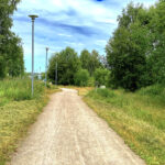 Kävelyteiden reunoja niitettiin - Kuva Jukka Ranta